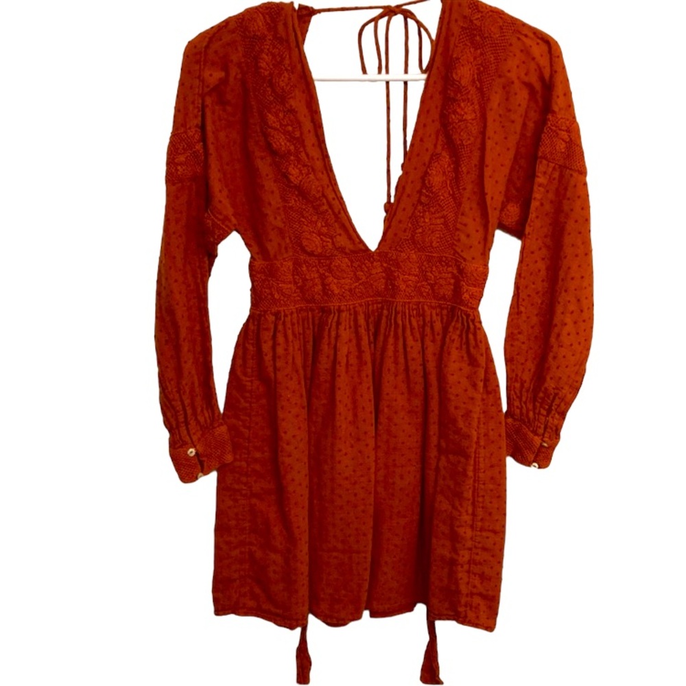 Women’s Free People Burnt Orange Embroidered Floral Deep V-Neck Dress. Size XS.